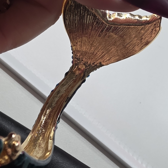 Betsey Johnson Rhinestones Siren Bracelet - Picture 4 of 5